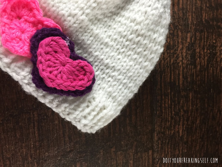 Super cute knit hat for kids and adults. How to make a beanie - doityourfreakingself.com