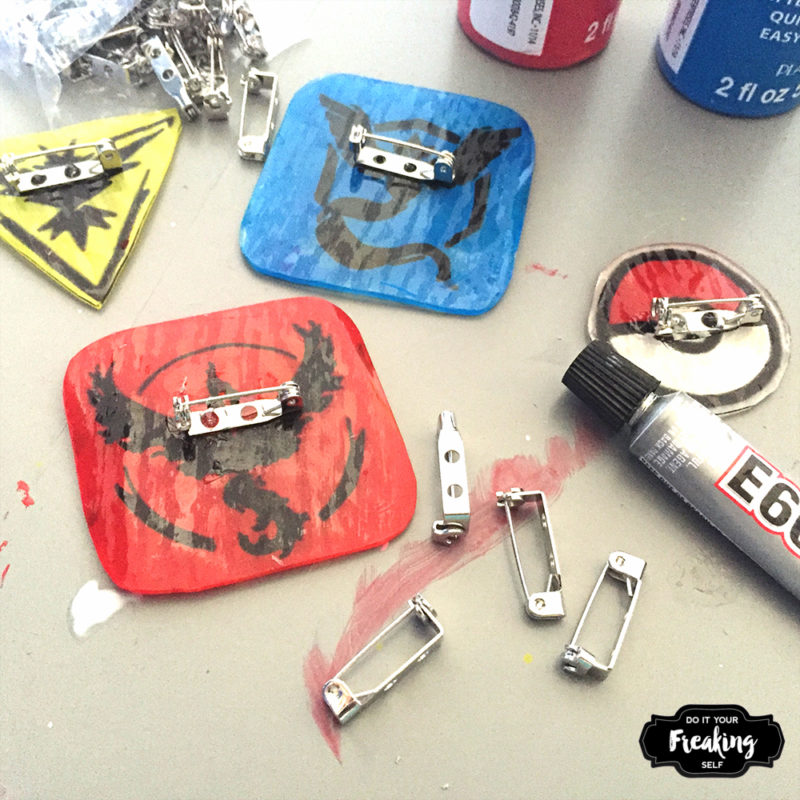 Show your team pride with these fun DIY Pokémon Go Pins! Connect with your team Instinct, Mystic or Valor with this easy craft