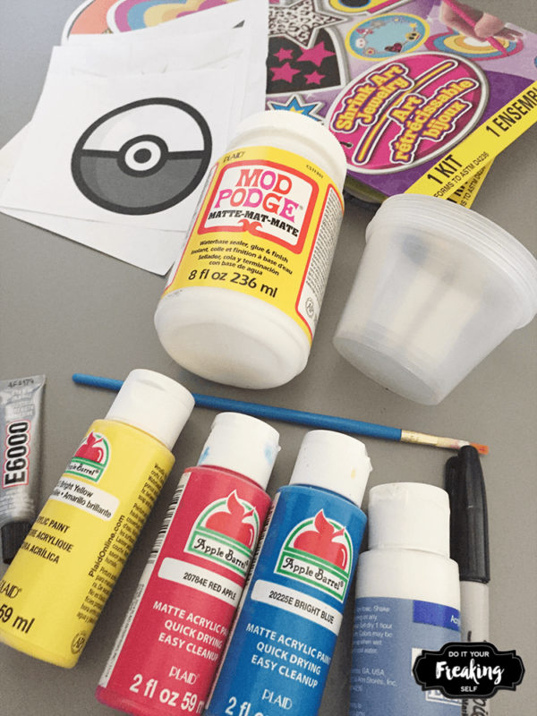 Show your team pride with these fun DIY Pokémon Go Pins! Connect with your team Instinct, Mystic or Valor with this easy craft