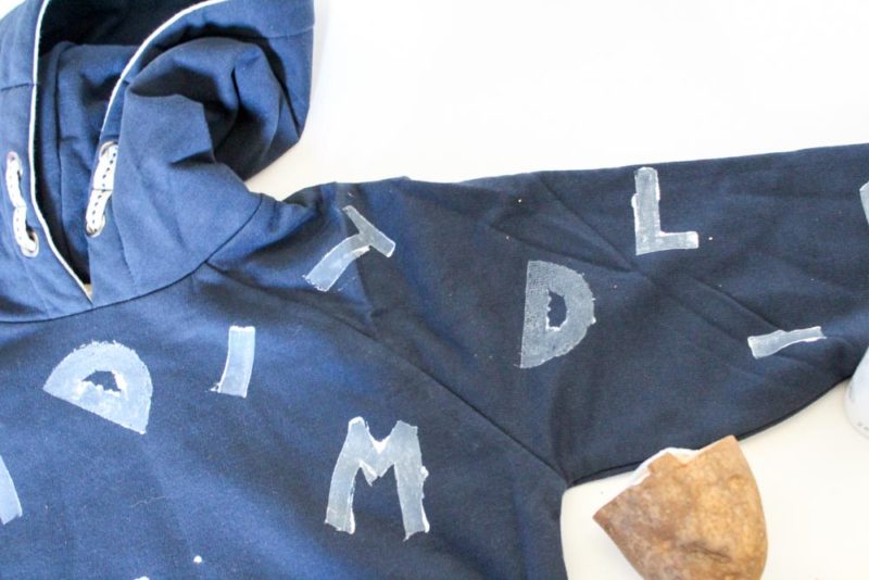 Create a hooded sweatshirt for the little book lover in your life! This Matilda Wormwood inspired hoodie is perfect for snuggling up with a good book! | Roald Dahl Day | Costume | Easy Halloween | Potato Stamp | Kids Projects - Do It Your Freaking Self