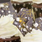 Dress up your New Years Eve Dessert with some easy and classy chocolate bark! Use it as a cupcake topper or part of your party candy buffet! Recipe | Fancy | Edible cupcake topper | New Years Party Food | Easy chocolate bark - Do It Your Freaking Self