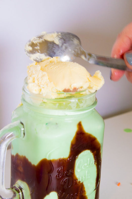 In the mood for a more adult version of the shamrock shake? This recipe is for you! Go a step further and stack up a freakshake with all your favorite treats! | Shamrock Shake Recipe | McDonalds | Alcohol | DIY | How to make a freakshake | Mint chocolate | St. Patrick's Day - Do It Your Freaking Self