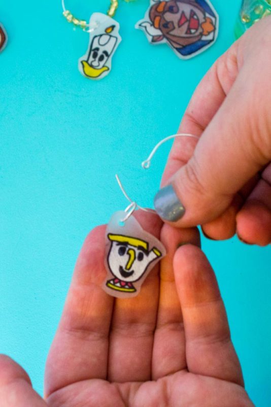 Celebrate Disney's Beauty and the Beast and add a little charm to your glass with these Disneymoji DIY Disney Wine Charms! 