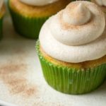 Satisfy your sweet tooth with these decadent Cheesecake Churro Cupcakes! Filled with cheesecake filling and topped with cream cheese frosting and a cinnamon sprinkle! | Cinco de Mayo | Cinnamon cupcakes | Fiesta cupcakes - Do It Your Freaking Self