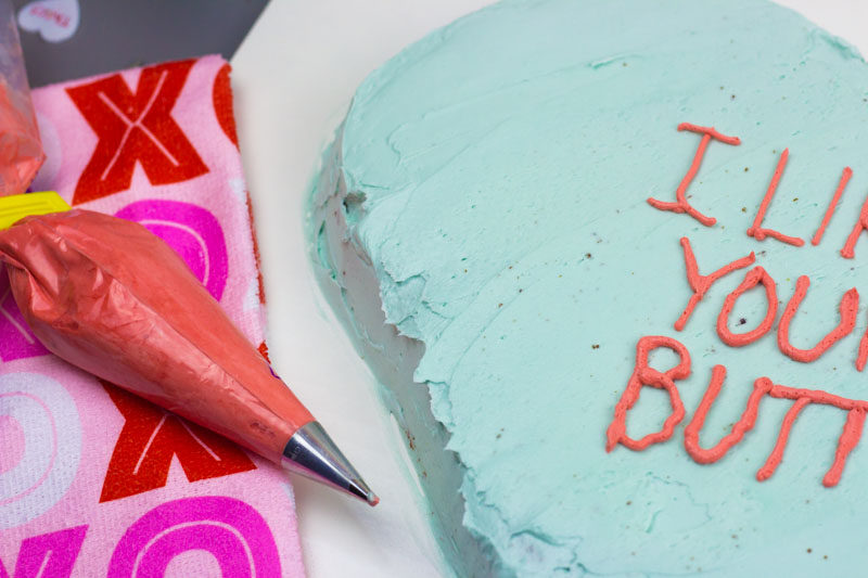 I like your butt heart cake